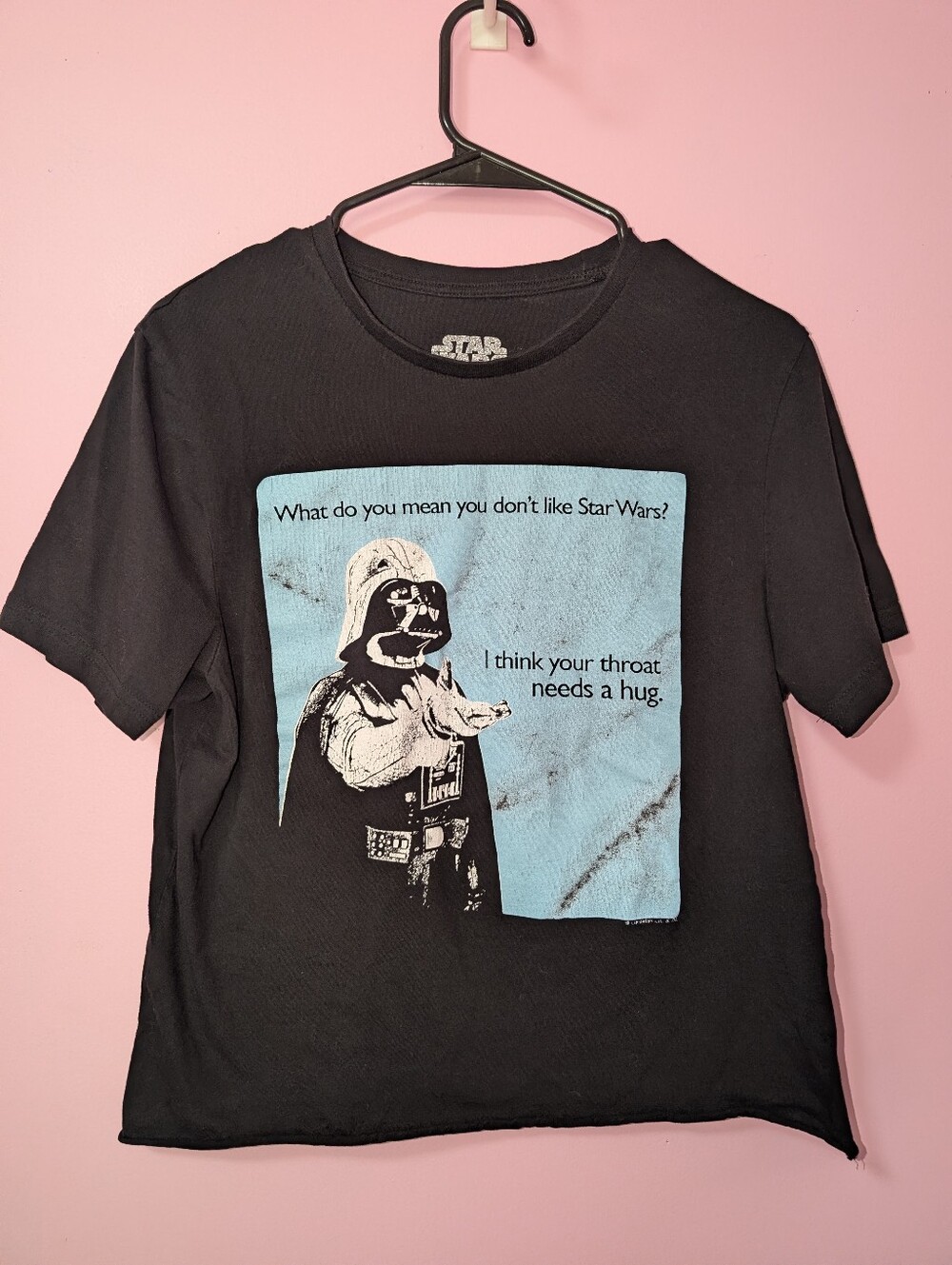 Star Wars Darth Vader Throat Hug Cropped T-Shirt